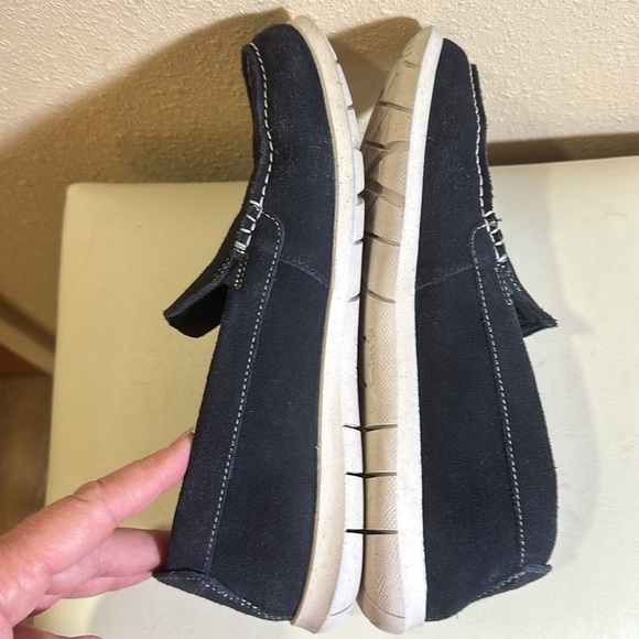 Clark’s all suede loafers size 8 1/2 - Picture 6 of 8